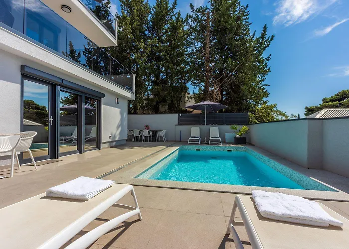 Sandstrandnahe Mit Pool Lejlighed *